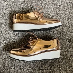 Aldo Gold Oxford mini platform, size 8.5